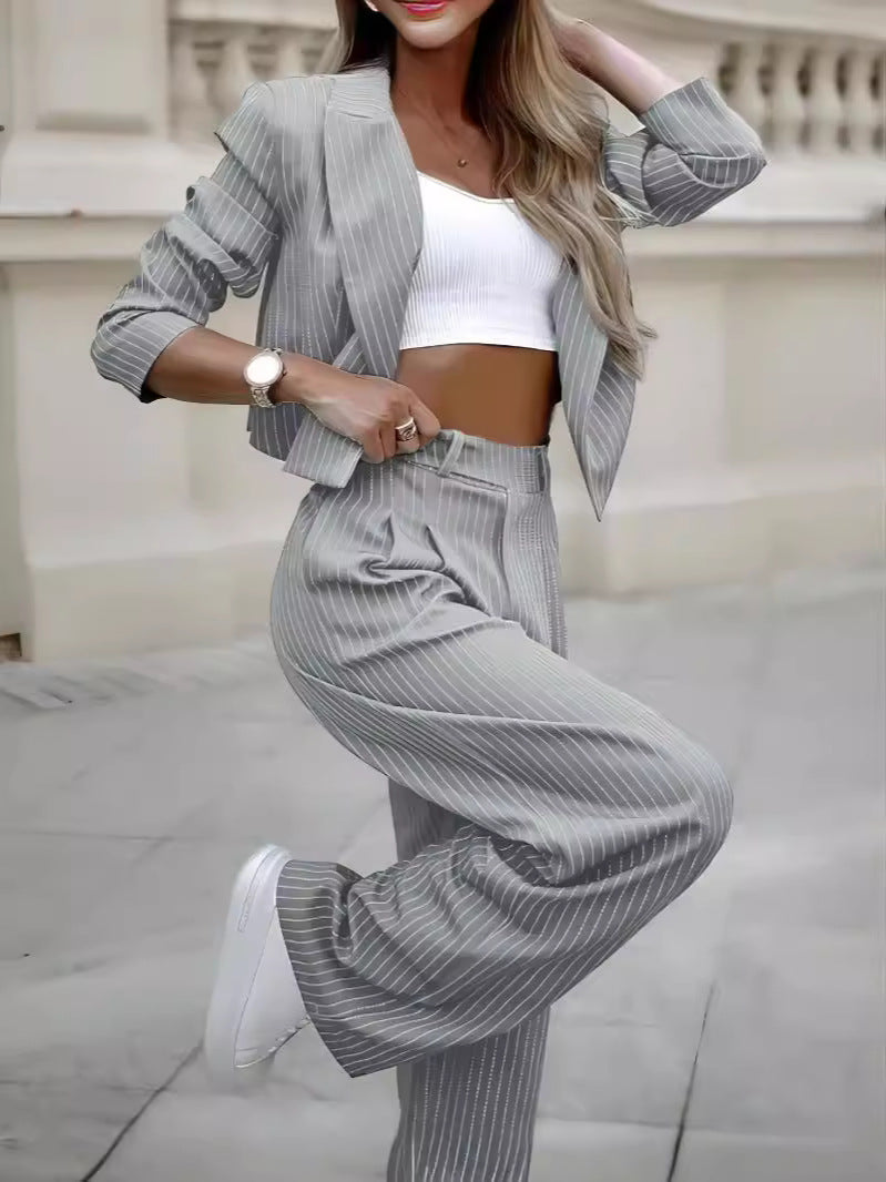 Conjunto Mujer Rayas – Top Crop Solapa y Pantalón Recto
